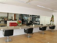 Headlines Hair & Beauty - Swimm 4