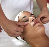 Unique Touch Beauty  Massage - Renee