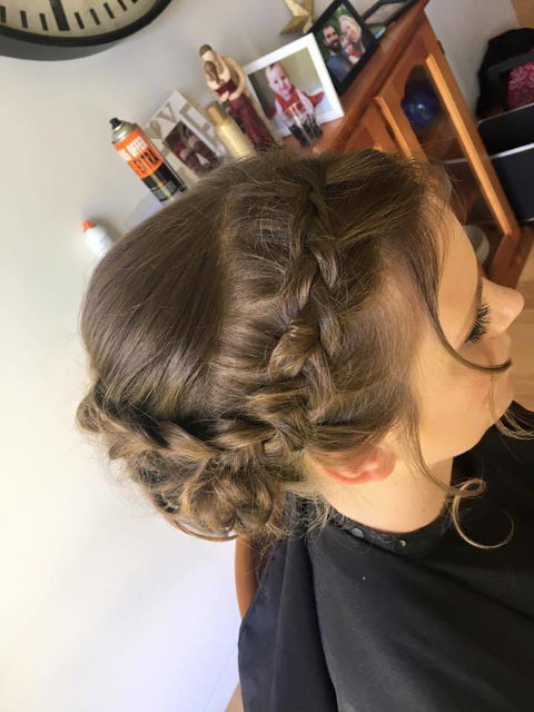 Janelle’s Hair & Beauty - Petrol Stations 7