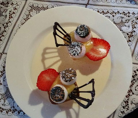 Diamond House Restaurant - Internet Find 0