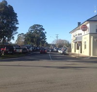 Longwarry Hotel - Renee
