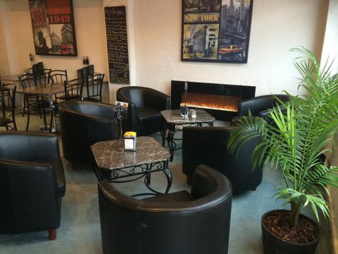 SKYES Cafe & Courtyard - Internet Find 0