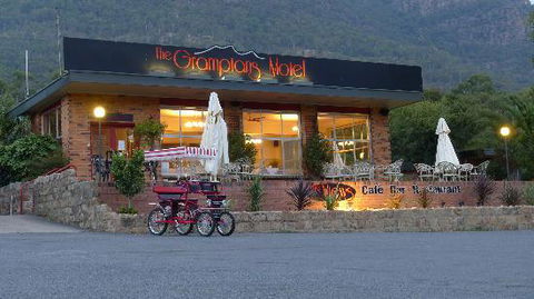 The Views Restaurant - Internet Find 0