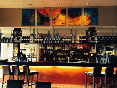 Tides Bar And Grill - Swimm 0
