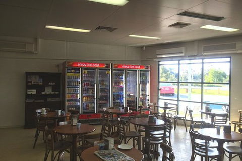 Tooradin Bakery - Swimm 0