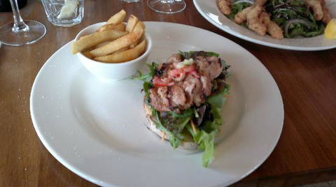 Waves Cafe Bar And Restaurant - Renee 0