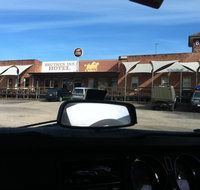 Bruthen Inn Hotel - Renee