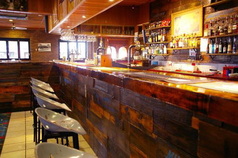 Crown Hotel Wentworth - Renee 0