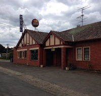 Gordon Hotel - Renee