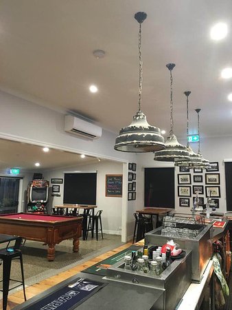 Hearn's Meredith Hotel - Swimm 0