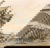 Mac's Hotel Mortlake - Internet Find