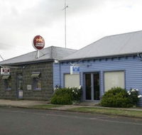 Macarthur Hotel - Internet Find