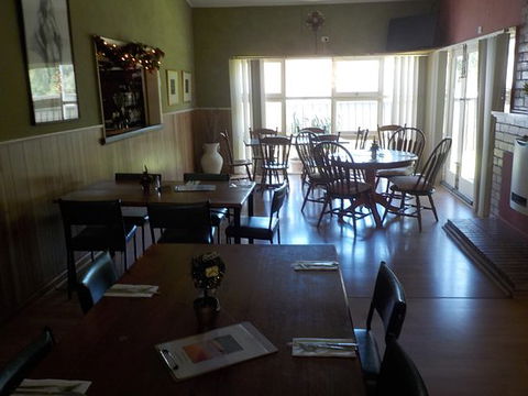 Manangatang Hotel Restaurant - Renee 0