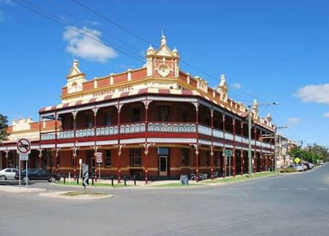 Shamrock Hotel - Renee 0