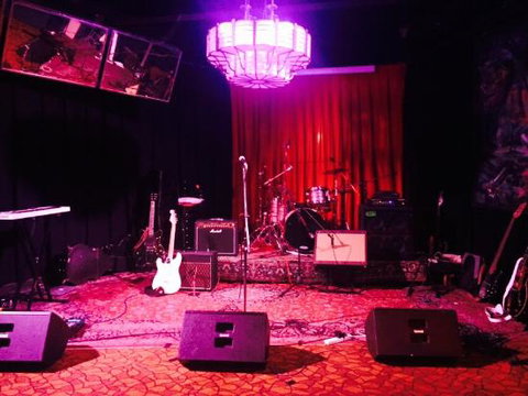 Lazybones Lounge Restaurant & Bar - Swimm 0