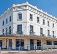 Summer Hill Hotel - Renee