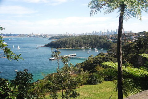 Gunners' Barracks - Renee 0