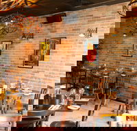 Le Bouchon Restaurant - Renee