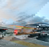 Empire Lounge - Qld Realsetate