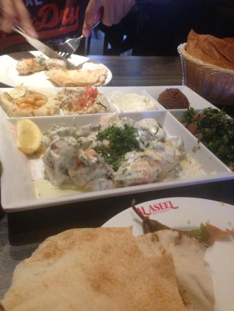 Al Aseel Restaurant - Petrol Stations 0