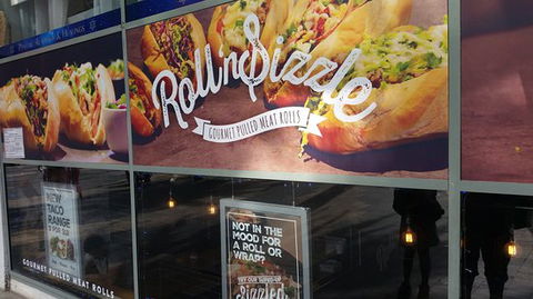 Roll N Sizzle - Renee 0