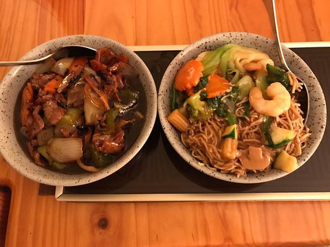 Pavilion Room - Renee 0