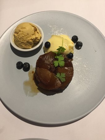 Hyams Beach Store & Cafe - Swimm 0