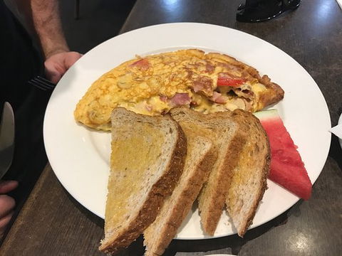 Cafe Laurella - Qld Realsetate 0