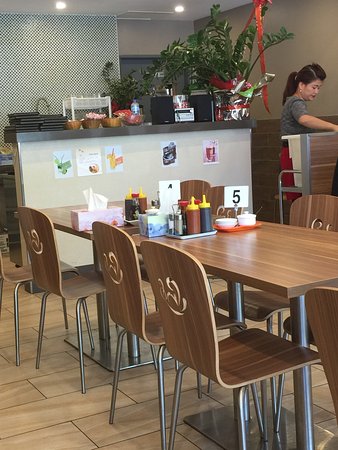 DJ Vietnamese Pho Restaurant - Internet Find 0