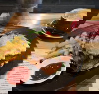 Paula's cafe - Renee