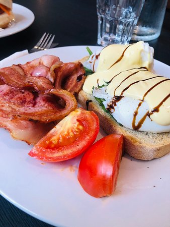 Le Coffee House - Renee 0