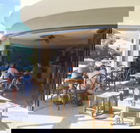 Safya Cafe Restaurant - Swimm