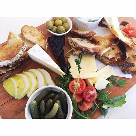 Yknot Bistro - Renee 0