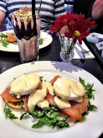 Grapevine Cafe - Swimm 0