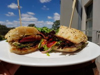 Birdie  Eagle Bistro