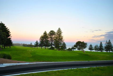 Shelly Beach Golf Club - Swimm 0