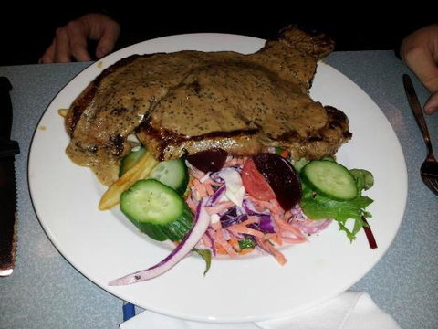 Cowra Services Club - Swimm 0