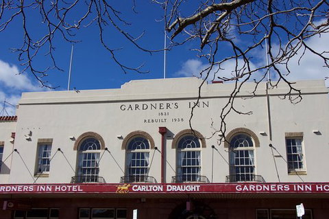 Gardners Inn Hotel - Renee 0