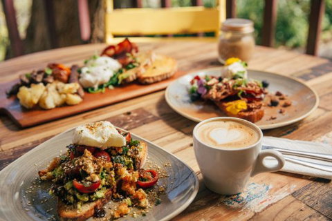 Lindsay's Cafe - Renee 0