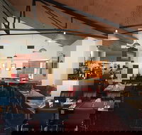 Stallions Restaurant  Bar - Internet Find