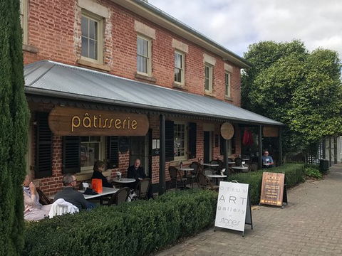 Stones Patisserie Berrima - Renee 0