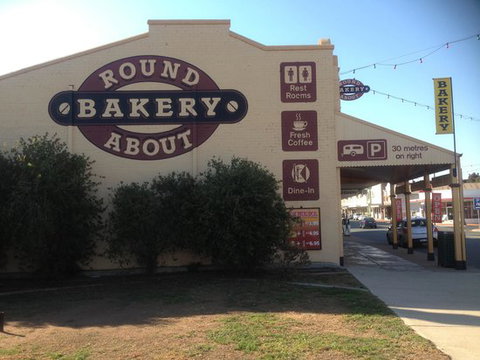 Bakery Cafe West Wyalong - Swimm 0
