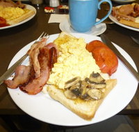 Cafe Bakery 285 - Renee