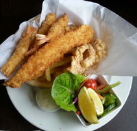 Commercial Hotel Bistro - Renee
