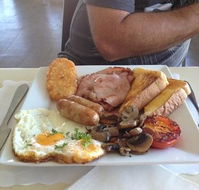 Seashells Cafe - Renee
