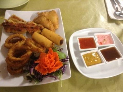 Tong's Thai Restaurant - Renee 0