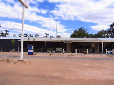 Coombah Roadhouse - Swimm 0