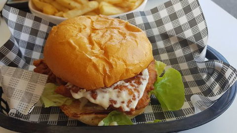 Drift Cafe - Renee 0