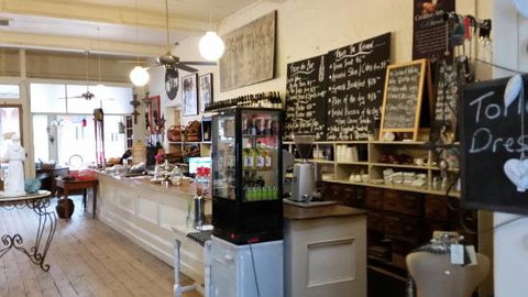 Finns Store - Qld Realsetate 0