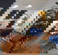 Jayes Gallery and Cafe - Qld Realsetate